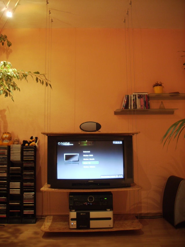 tv2.jpg